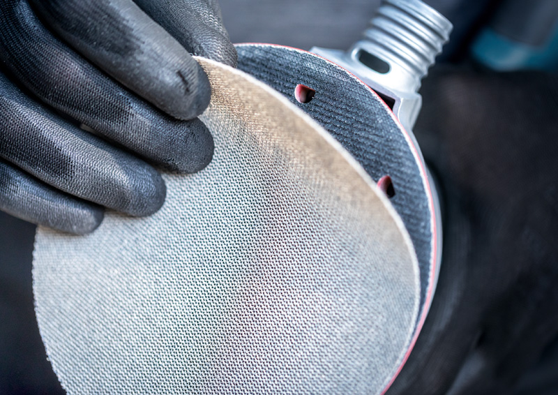 Bosch -Schleifgitterscheibe für die Staubabsaugung von Exzenterschleifern. Detailbild
