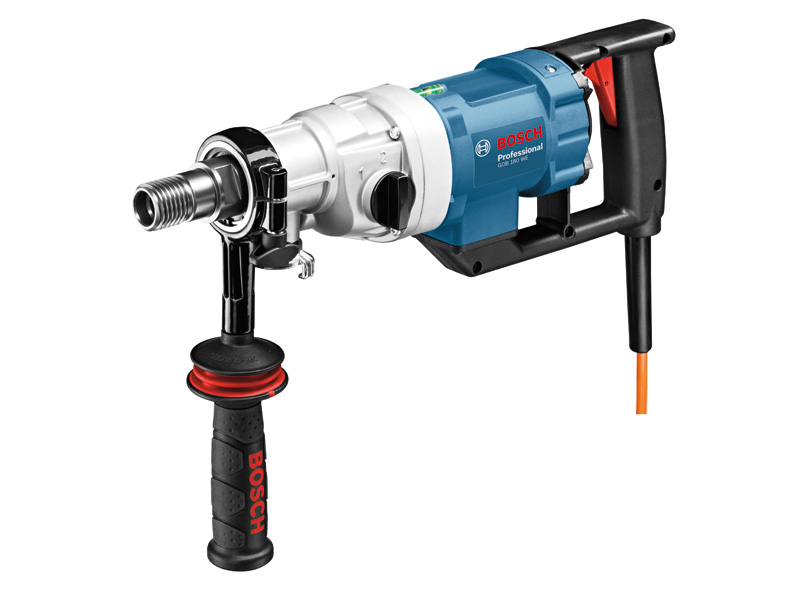 Bosch GDB 180 WE Diamantbohrmaschine mit 2000W Motor. Produktbild dynamisch