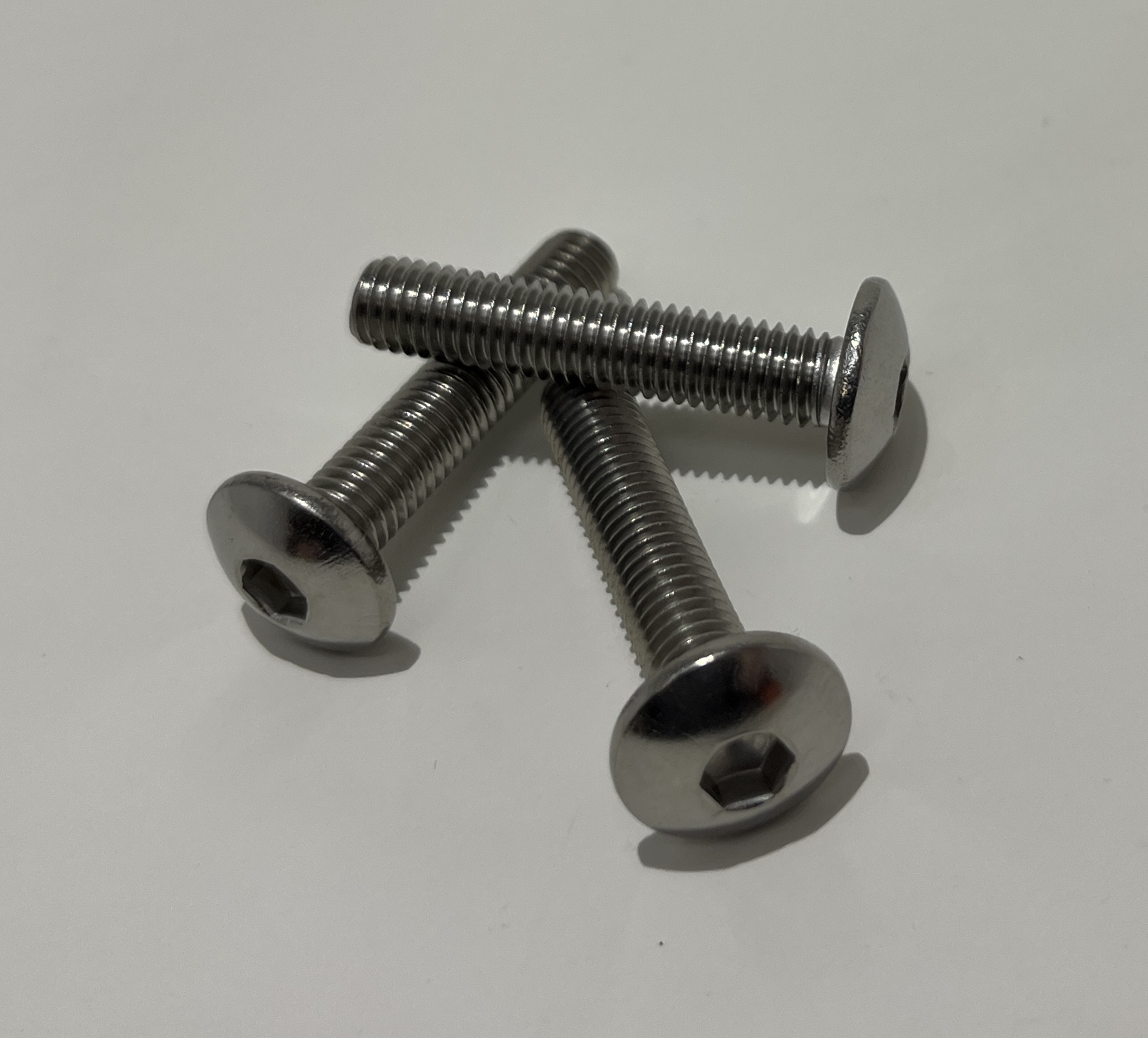 Artikelhauptbild Flachkopfschraube, Edelstahl M8x40 mm, mit Innensechskant 5,5mm